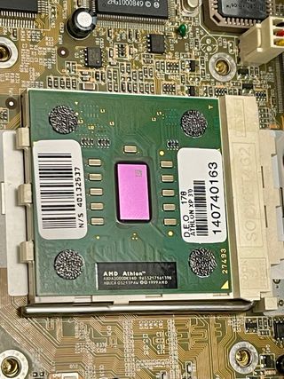 PC retro compacto Shuttle XPC