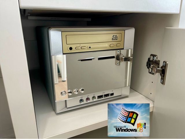 PC retro compatto Shuttle XPC