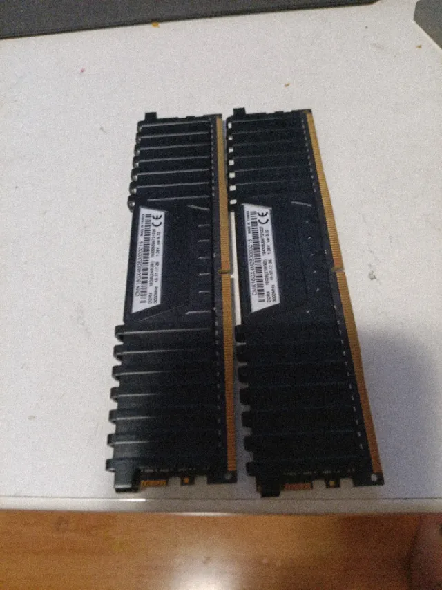 Corsair Vengeance LPX DDR4 16GB (2x8GB)