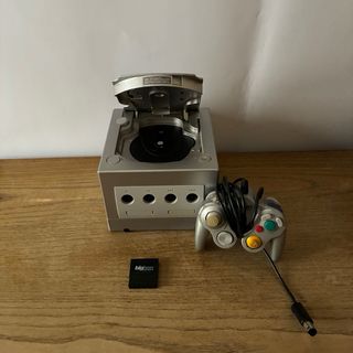 GameCube + Controller originale e cavi e memory