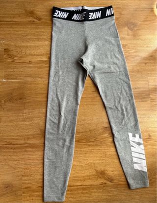 Mallas Nike gris claro