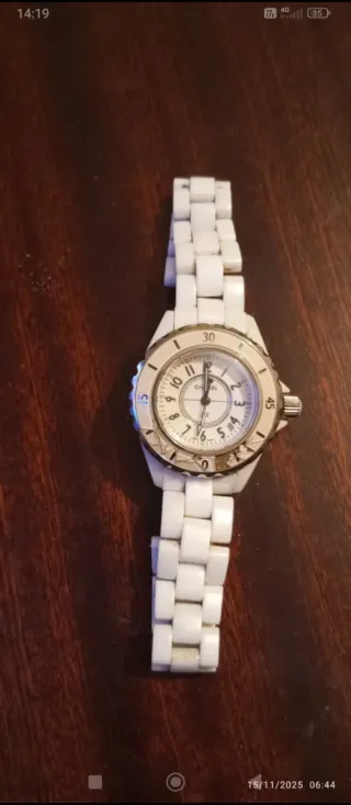 Reloj Chanel Blanco y Plateado