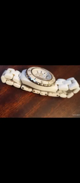 Reloj Chanel Blanco y Plateado
