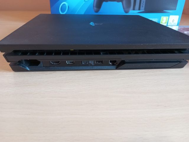 PS4 PlayStation 4 PRO 1 TB