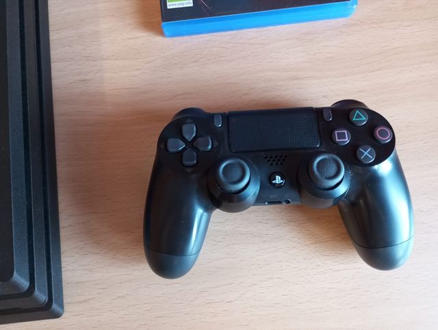 PS4 PlayStation 4 PRO 1 TB