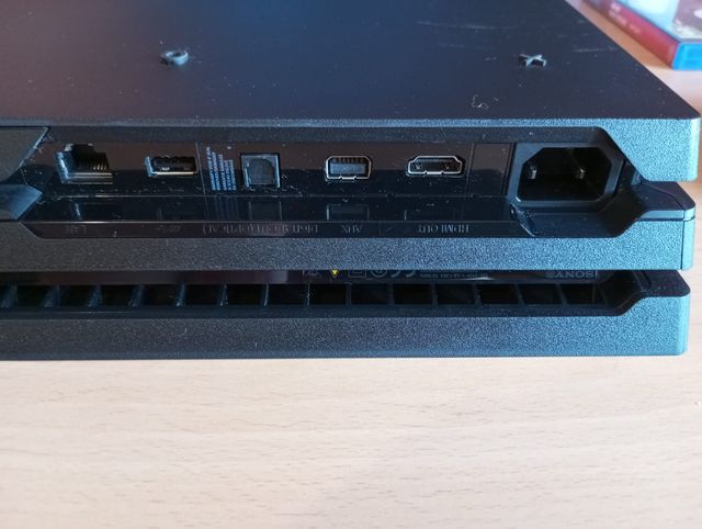 PS4 PlayStation 4 PRO 1 TB