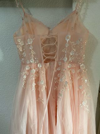 Vestido largo rosa con pedrería
