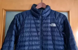 GANGA PLUMAS NORTH FACE TREVAIL. XS. AZUL PERFECTA
