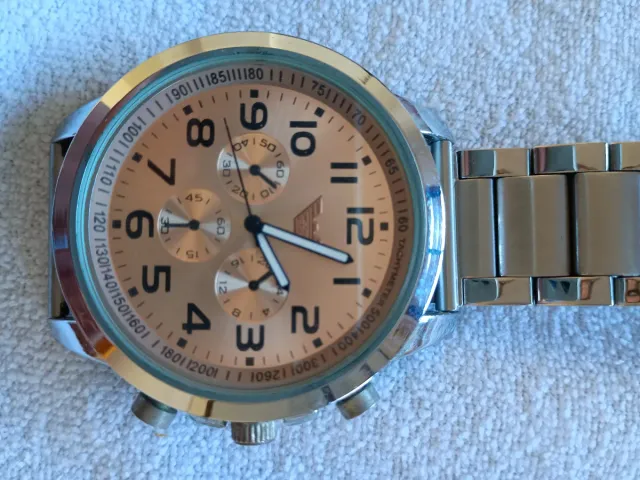 Reloj de pulsera analógico