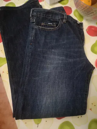 Vaqueros Liberto, marca original, desgastados