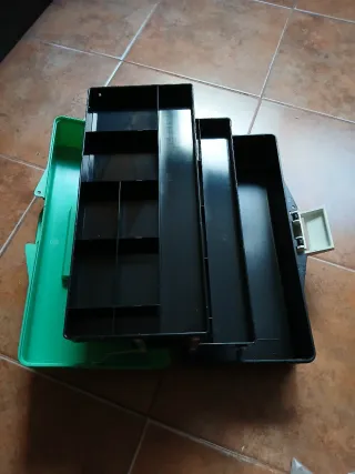 Caja de herramientas verde