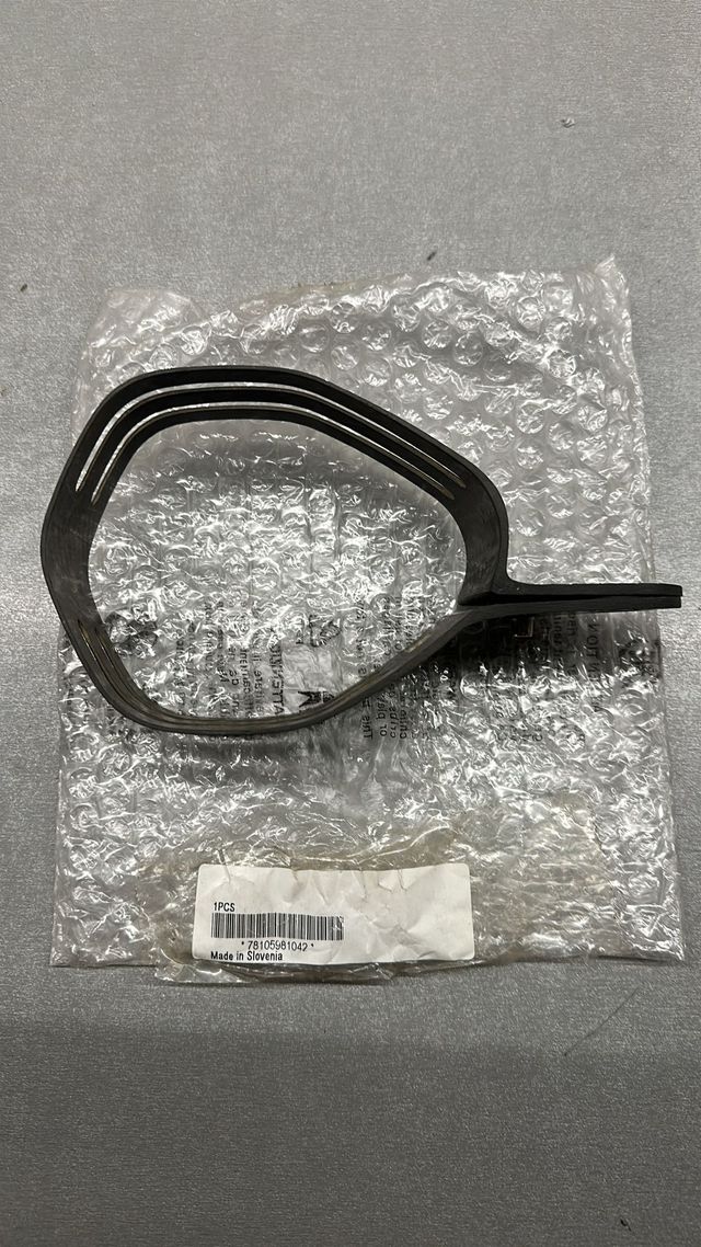 Abrazadera Escape KTM Carbono