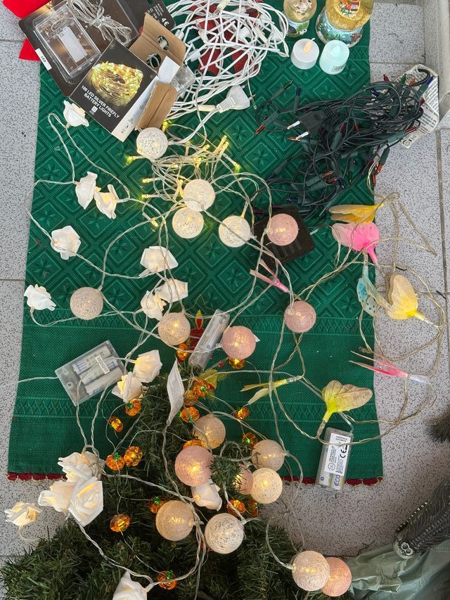 Luces LED Navideñas Blancas y Rosas