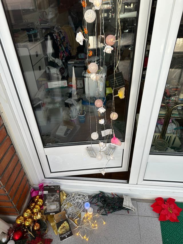 Luces LED Navideñas Blancas y Rosas