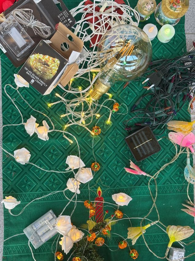 Luces LED Navideñas Blancas y Rosas