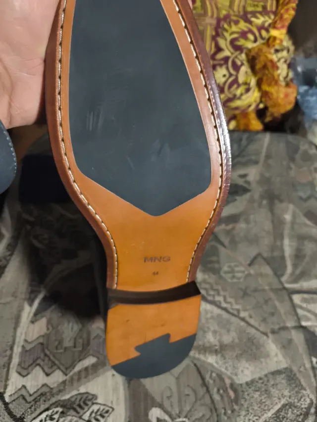 Botines negros con hebilla