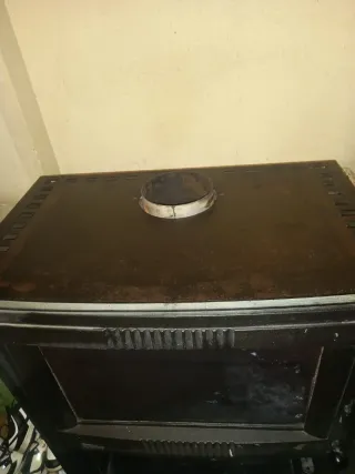 Stufa a legna ventilata con tubi, prezzo trattabil