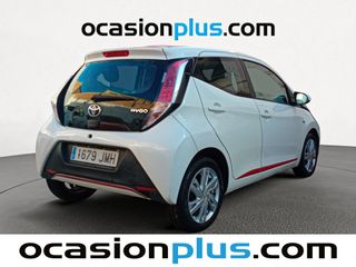 Toyota Aygo 1.0 70 x-play 51 kW (69 CV)