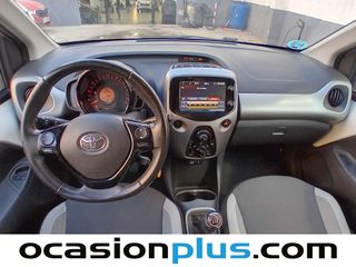 Toyota Aygo 1.0 70 x-play 51 kW (69 CV)