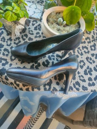 Zapatos de tacón negros