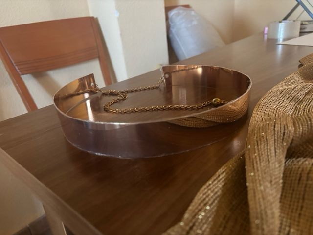 Fular/kimono y cinturón metálico dorado