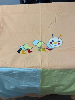 Colcha y chichonera cuna bebé