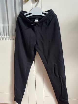Pantalón negro