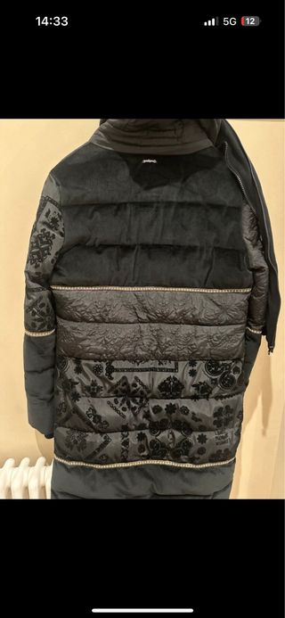 Cappotto donna nero con ricami, veste grande