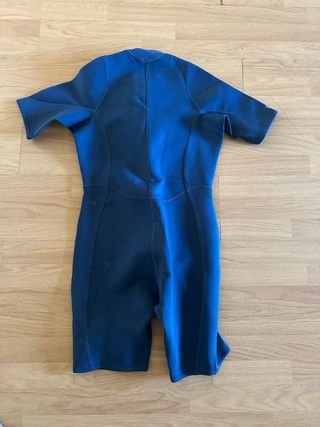 Traje de neopreno corto