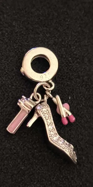 Charm Zapato Tacón y pintalabios