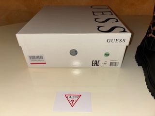 Stivali NUOVI Bassi Firmati”GUESS”Originali Nero e