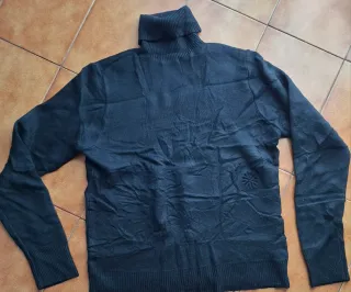 Jersey cuello alto negro