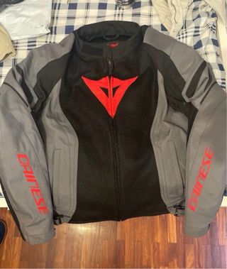 Chaqueta Dainese Negra y Gris talla 52