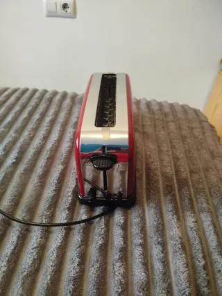 Tostador Rojo y Cromado