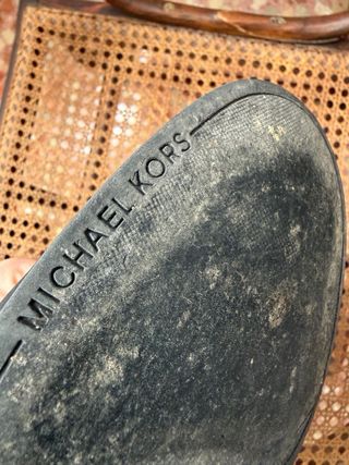 Botines Michael Kors Negros y Marrones