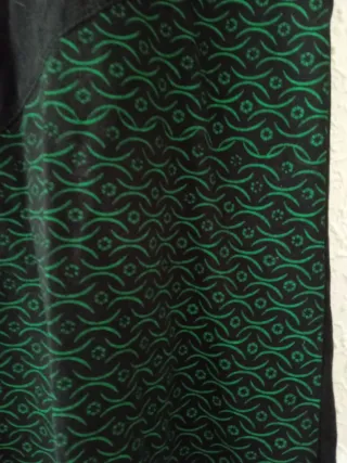 Falda de punto negra y verde