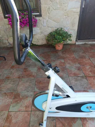 Bicicleta estática Airis