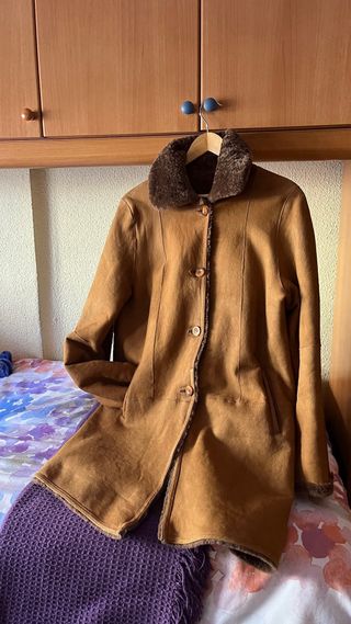 Abrigo piel vuelta y muton