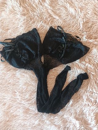 Calze autoreggenti a rete con fiocchetti