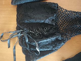 Calze autoreggenti a rete con fiocchetti