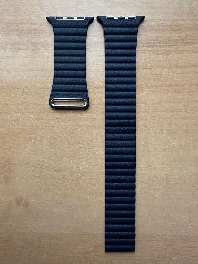 Apple Watch 42mm. Cinturino in pelle Midnight Blue Loop L