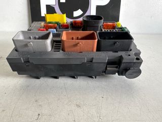 Caja de reles BSM R02 Peugeot Citroën : 9667044980