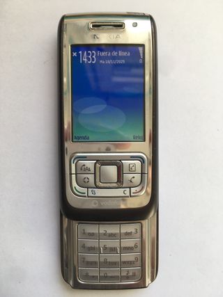 Nokia E65 sbloccato con caricatori