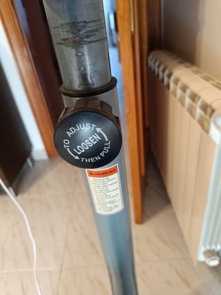 Bicicleta Estática Gris y Negra