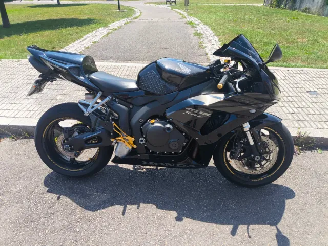 Honda CBR 1000 RR Fireblade 2007
