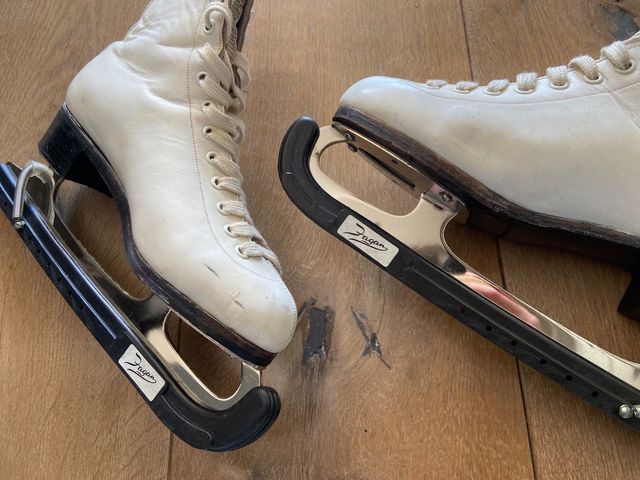 Patines de hielo blancos. Talla 39