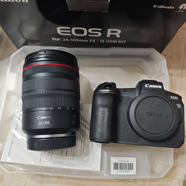Canon EOS R + RF 24-105mm F4 L IS USM