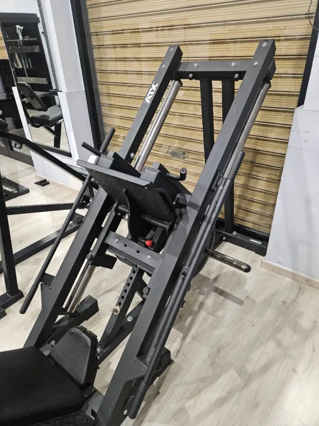 Leg Press / Hack Squat ATX