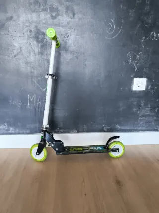 Patinete Skids con luces