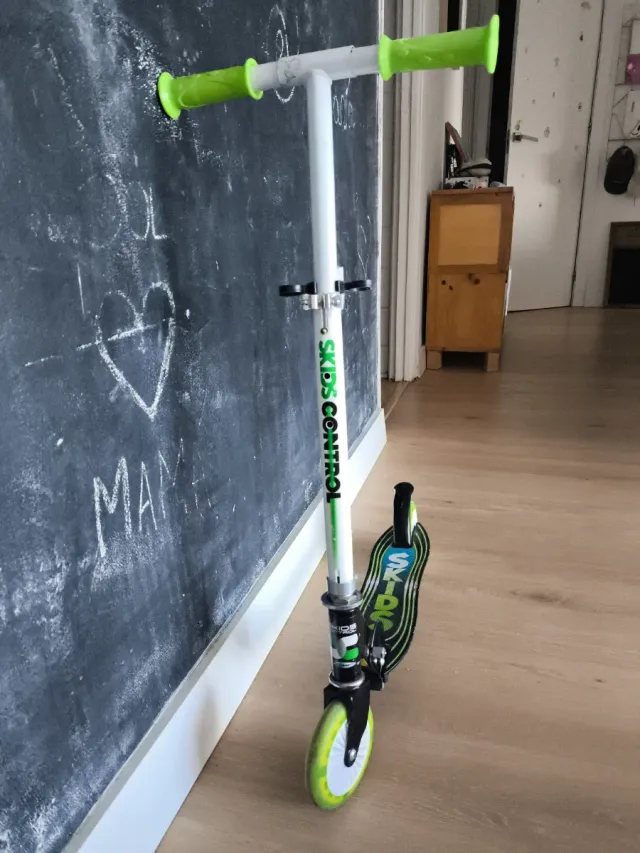 Patinete Skids con luces